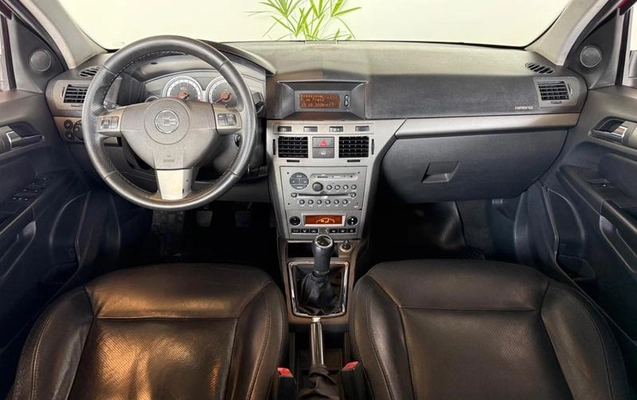 imagem-https://www.socarrao.com.br/sc-vehicle-images-prod/4375319/1792183991258-8572403_17_B_795588989c.jpeg