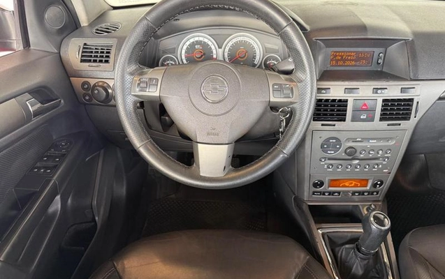 imagem-https://www.socarrao.com.br/sc-vehicle-images-prod/4375319/1792183991259-8572403_18_B_674b5f2335.jpeg
