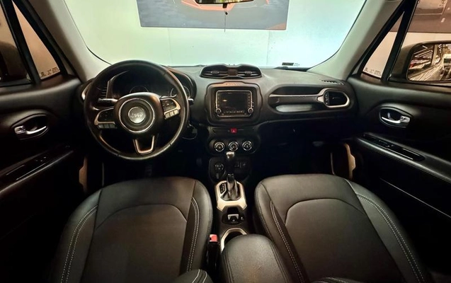 imagem-https://www.socarrao.com.br/sc-vehicle-images-prod/4375327/1792247262206-8306352_12_B_2be0d342e4.jpeg