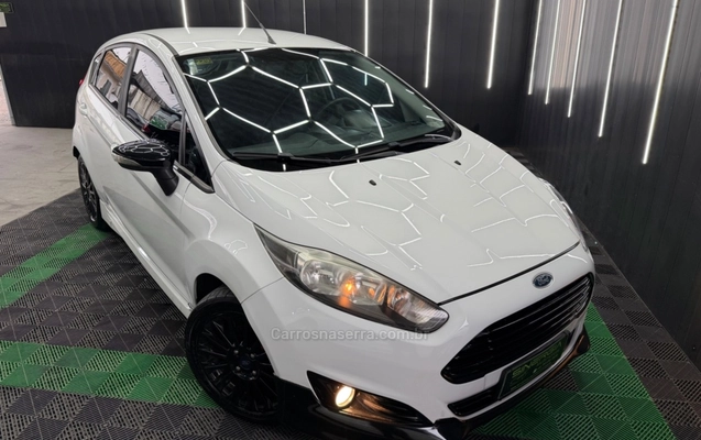 imagem-https://www.socarrao.com.br/sc-vehicle-images-prod/4375330/1792184166945-aadc3a14230d79e11c3765cf3dffbe68_big.jpeg