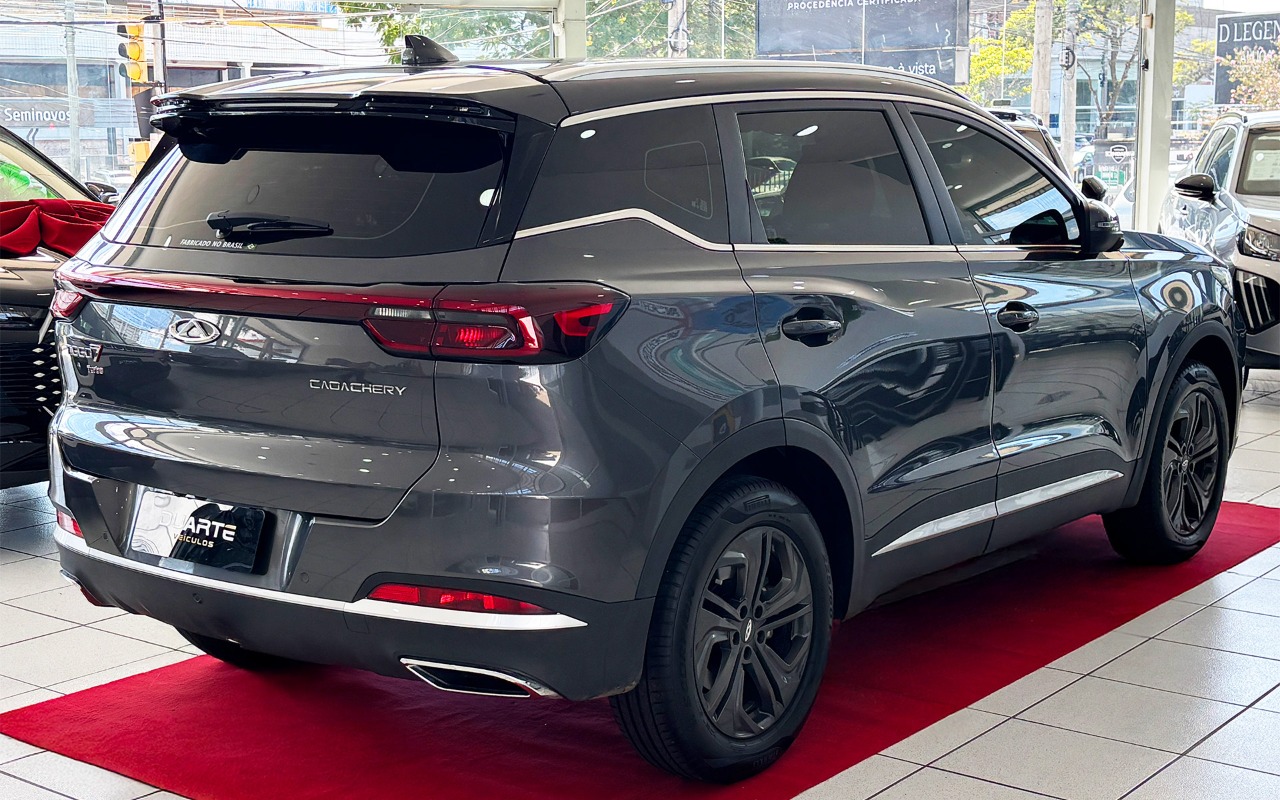 imagem-https://www.socarrao.com.br/sc-vehicle-images-prod/4375351/1792184319650-MDA4LmpwZw.jpg