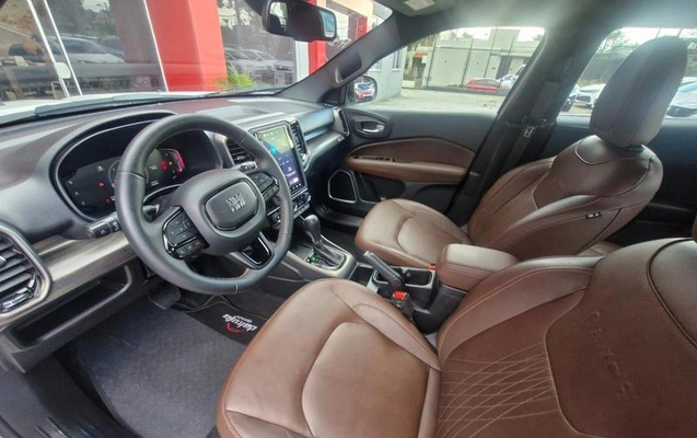 imagem-https://www.socarrao.com.br/sc-vehicle-images-prod/4375366/1792184366622-8579168_8_B_5b1cba5615.jpeg