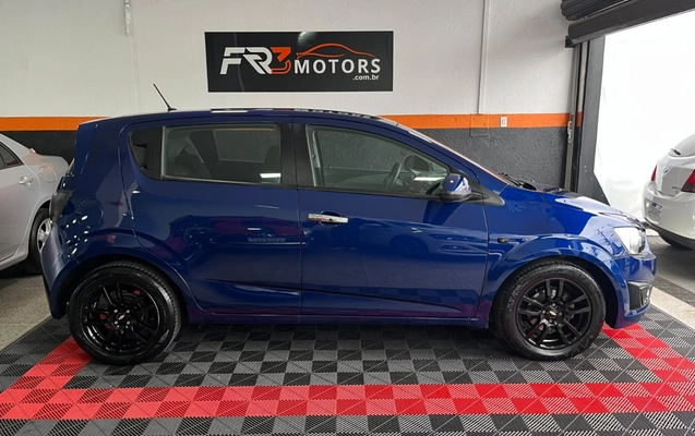 imagem-https://www.socarrao.com.br/sc-vehicle-images-prod/4375464/1792185296322-V2hhdHNBcHAgSW1hZ2UgMjAyNi0xMC0wNiBhdCAxNy4xNi4xOCAoMikuanBlZw.jpeg