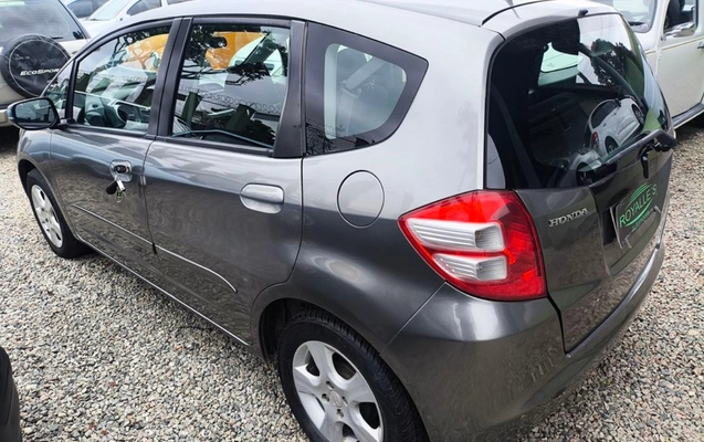 imagem-https://www.socarrao.com.br/sc-vehicle-images-prod/4375505/1792767488813-SU1HXzIwMjYxMDIyXzA5NTQxMyAoQ29weSkuanBn.jpg