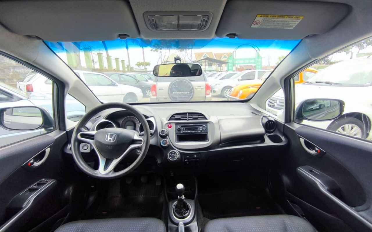 imagem-https://www.socarrao.com.br/sc-vehicle-images-prod/4375505/1792767489070-SU1HXzIwMjYxMDIyXzA5NTQ1NiAoQ29weSkuanBn.jpg