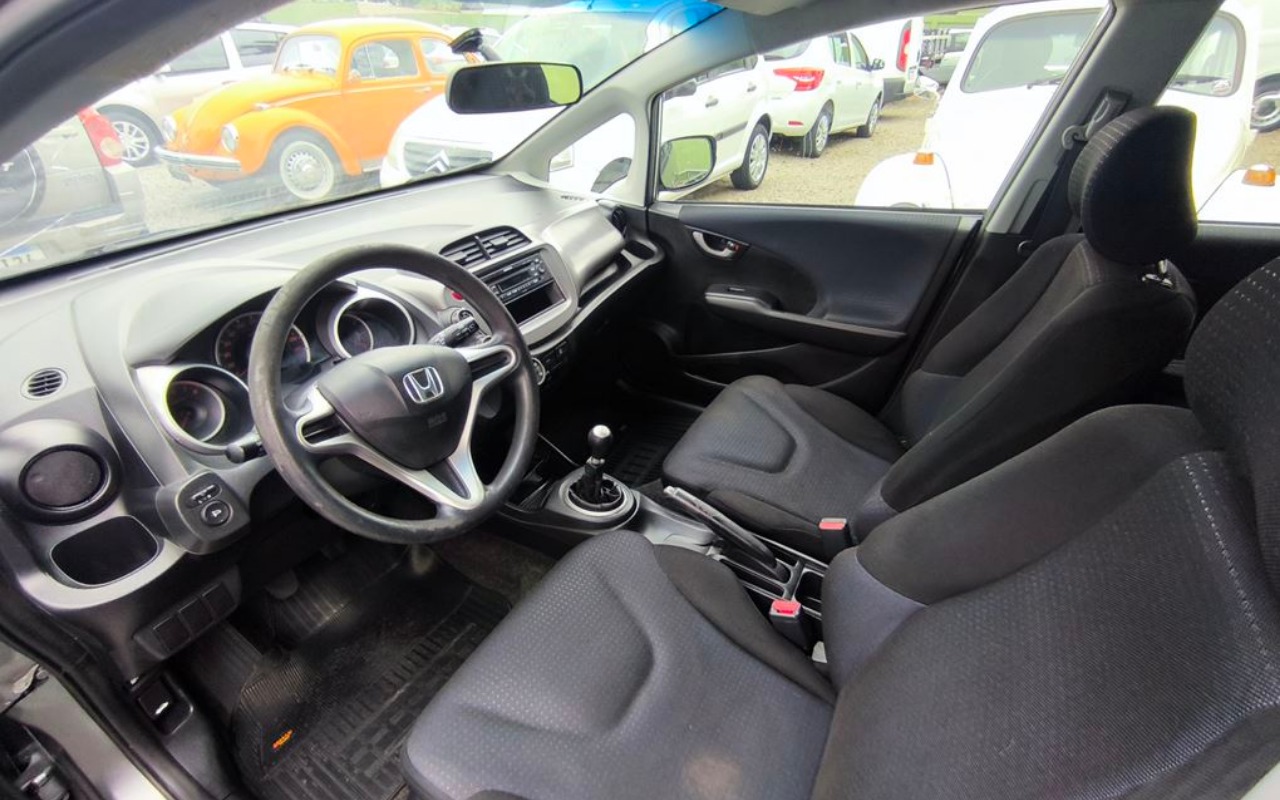 imagem-https://www.socarrao.com.br/sc-vehicle-images-prod/4375505/1792767489332-SU1HXzIwMjYxMDIyXzA5NTUxNiAoQ29weSkuanBn.jpg