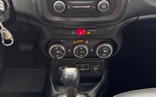 imagem-https://www.socarrao.com.br/sc-vehicle-images-prod/4375525/1792185809680-9fef9a9d0455465fb3d80ef4154595bc_1792179982733.jpg