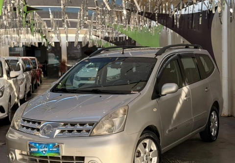 Nissan LIVINA 2012 Prata — foto 1 de 3