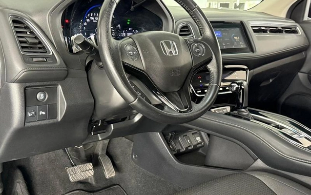 imagem-https://www.socarrao.com.br/sc-vehicle-images-prod/4375594/1792436467079-8579897_8_B_0c84705395.jpeg