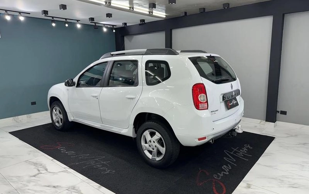 imagem-https://www.socarrao.com.br/sc-vehicle-images-prod/4375603/1792853930438-8348207_6_B_2fecf7b1af.jpeg