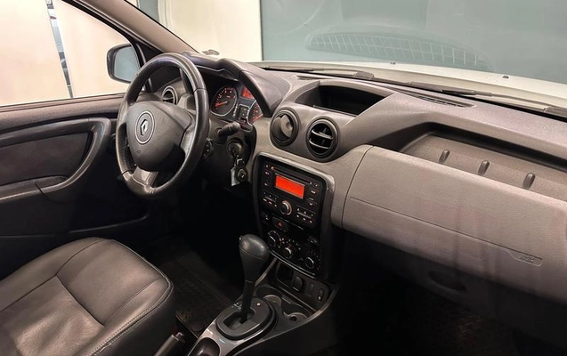 imagem-https://www.socarrao.com.br/sc-vehicle-images-prod/4375603/1792853930456-8348207_15_B_c79d40129e.jpeg