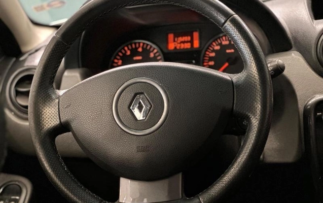 imagem-https://www.socarrao.com.br/sc-vehicle-images-prod/4375603/1792853930462-8348207_18_B_932d120b9c.jpeg