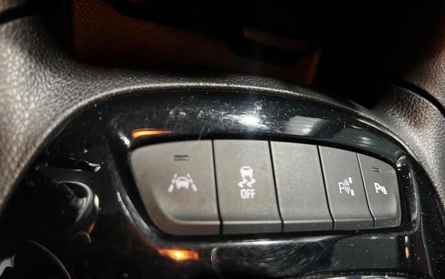 imagem-https://www.socarrao.com.br/sc-vehicle-images-prod/4375697/1792187232424-8579706_7_B_54e6d3d67e.jpeg