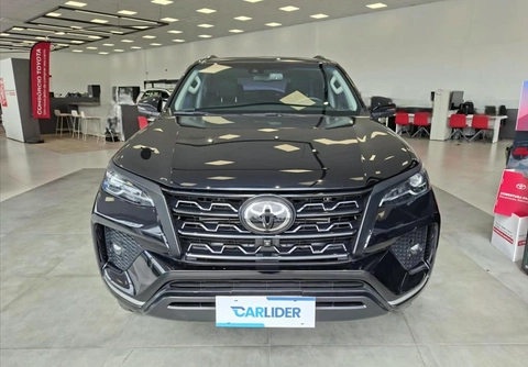 Toyota Hilux SW4 4x4 2.8 Diesel 2022 Preto — foto 1 de 3