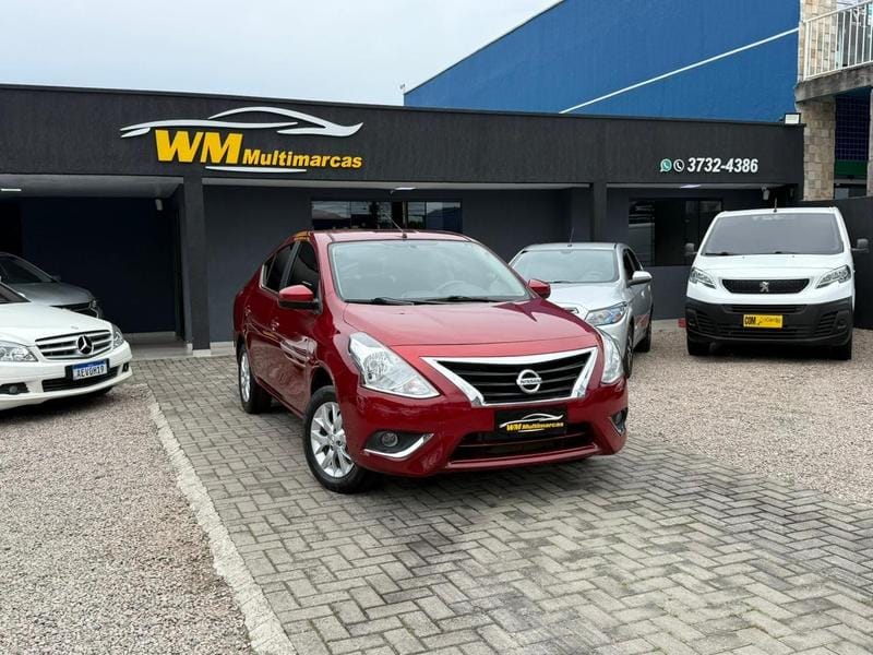 Nissan VERSA SV 1.6 16V FlexStart 4p Mec. na cor Vermelho em Pinhais / PR - 43759