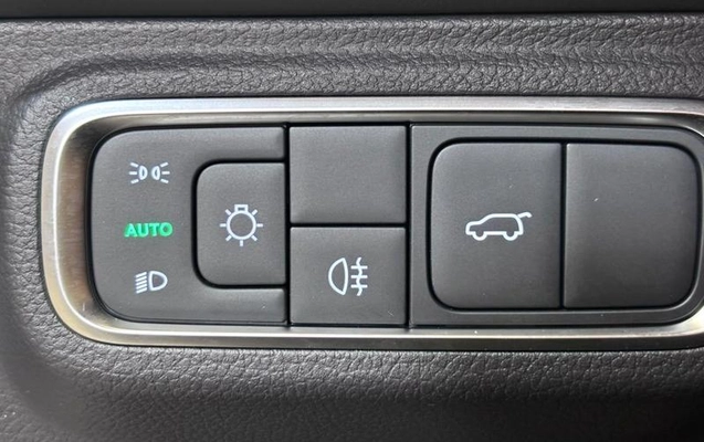 imagem-https://www.socarrao.com.br/sc-vehicle-images-prod/4376006/1792189993813-8574230_23_B_1931048263.jpeg