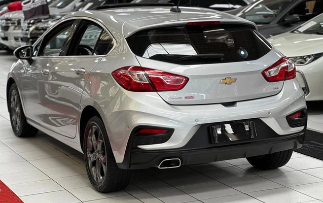imagem-https://www.socarrao.com.br/sc-vehicle-images-prod/4376026/1792594281450-8579936_8_B_d35d9fc57f.jpeg