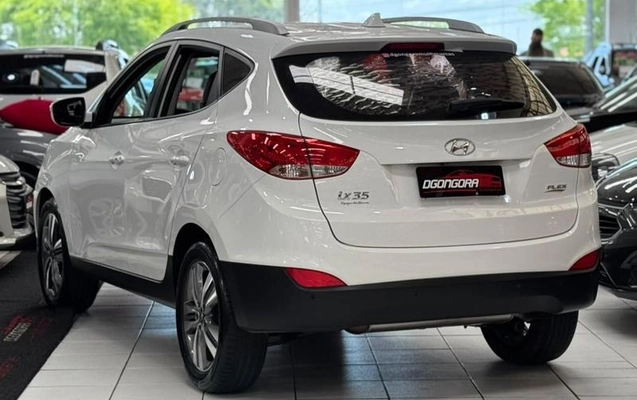 imagem-https://www.socarrao.com.br/sc-vehicle-images-prod/4376756/1792521229696-8556351_4_B_814c7f0f2f.jpeg