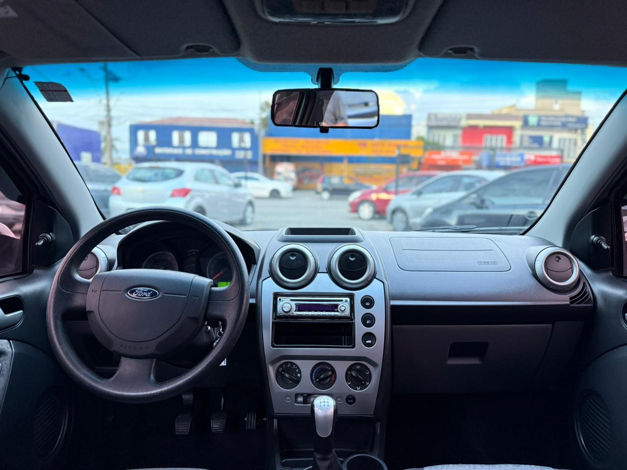imagem-https://www.socarrao.com.br/sc-vehicle-images-prod/43777/1769988793815-7229564OR_1768574227_47_420.jpg