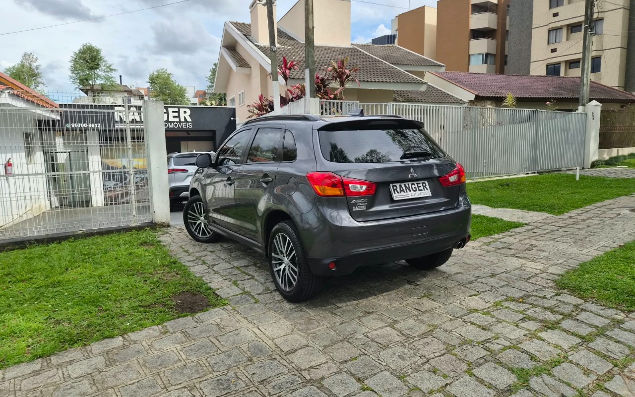 imagem-https://www.socarrao.com.br/sc-vehicle-images-prod/4380291/1792235589897-V2hhdHNBcHAgSW1hZ2UgMjAyNi0xMC0xNiBhdCAxNS4zMi4yMy5qcGVn.jpeg