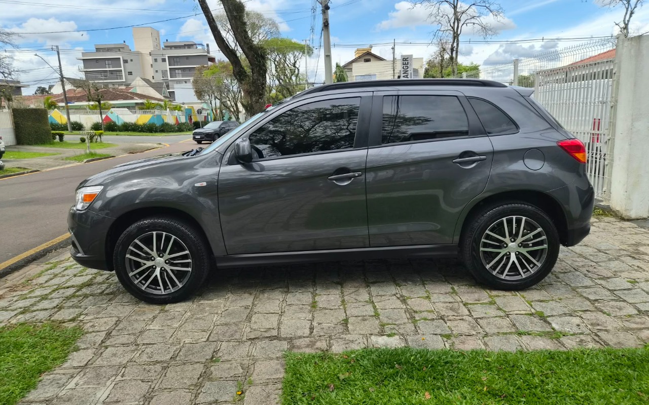 imagem-https://www.socarrao.com.br/sc-vehicle-images-prod/4380291/1792235590698-V2hhdHNBcHAgSW1hZ2UgMjAyNi0xMC0xNiBhdCAxNS4zMi4yNy5qcGVn.jpeg