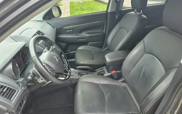imagem-https://www.socarrao.com.br/sc-vehicle-images-prod/4380291/1792235591186-V2hhdHNBcHAgSW1hZ2UgMjAyNi0xMC0xNiBhdCAxNS4zMi4yNiAoMikuanBlZw.jpeg
