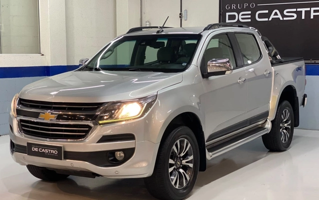 imagem-https://www.socarrao.com.br/sc-vehicle-images-prod/4380308/1792238478824-Q0hFVlJPTEVUIFMxMCBMVFogREQ0QSAtIDIwMTcgLSBQUkFUQSAtIFBQUDhENzMgKDIpLmpwZw.jpg