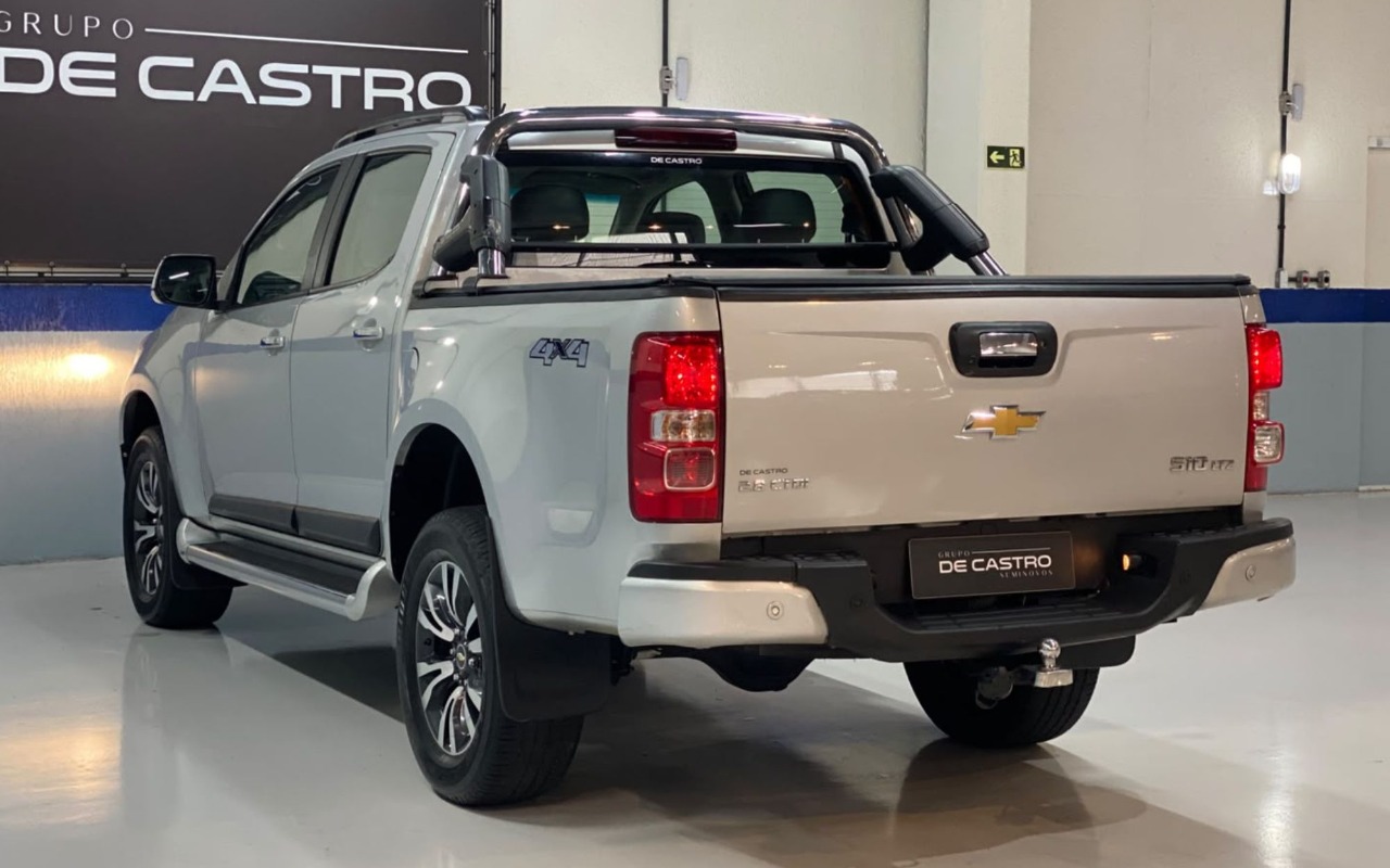 imagem-https://www.socarrao.com.br/sc-vehicle-images-prod/4380308/1792238479144-Q0hFVlJPTEVUIFMxMCBMVFogREQ0QSAtIDIwMTcgLSBQUkFUQSAtIFBQUDhENzMgKDQpLmpwZw.jpg
