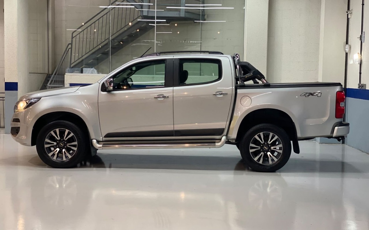 imagem-https://www.socarrao.com.br/sc-vehicle-images-prod/4380308/1792238479466-Q0hFVlJPTEVUIFMxMCBMVFogREQ0QSAtIDIwMTcgLSBQUkFUQSAtIFBQUDhENzMgKDMpLmpwZw.jpg