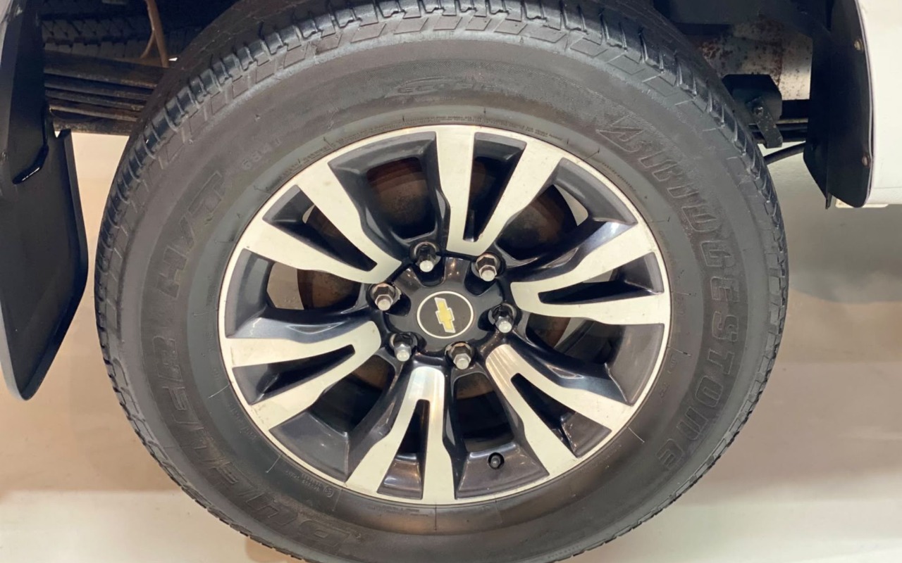 imagem-https://www.socarrao.com.br/sc-vehicle-images-prod/4380308/1792238479824-Q0hFVlJPTEVUIFMxMCBMVFogREQ0QSAtIDIwMTcgLSBQUkFUQSAtIFBQUDhENzMgKDEzKS5qcGc.jpg