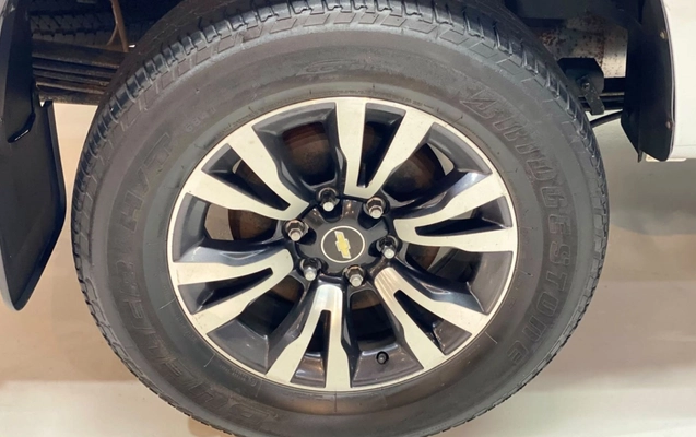 imagem-https://www.socarrao.com.br/sc-vehicle-images-prod/4380308/1792238479824-Q0hFVlJPTEVUIFMxMCBMVFogREQ0QSAtIDIwMTcgLSBQUkFUQSAtIFBQUDhENzMgKDEzKS5qcGc.jpg