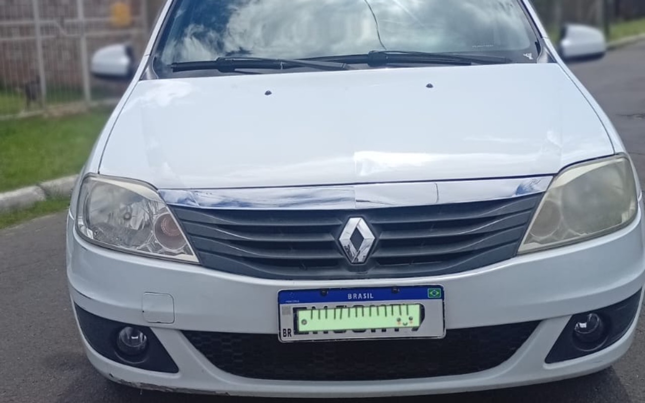 Renault Logan 2011 Branco — foto 1 de 3
