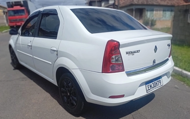 imagem-https://www.socarrao.com.br/sc-vehicle-images-prod/4380323/1792244565628-OWE2YTIyYzItYzkzMS00OGZlLTg5OWUtYzdhM2RjZDU2MjAxLmpwZWc.jpeg