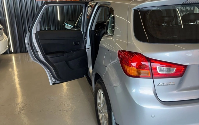 imagem-https://www.socarrao.com.br/sc-vehicle-images-prod/4380338/1792240342917-gb-9dfb467.jpeg
