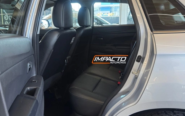 imagem-https://www.socarrao.com.br/sc-vehicle-images-prod/4380338/1792240342920-gb-244f67f.jpeg