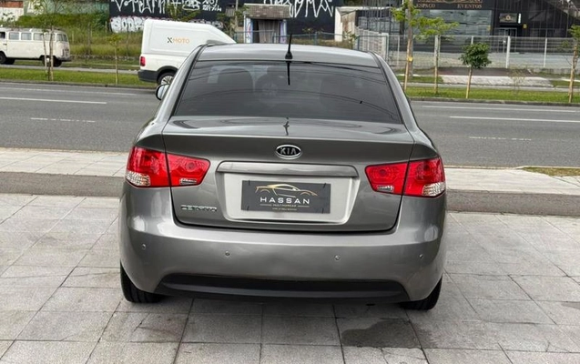 imagem-https://www.socarrao.com.br/sc-vehicle-images-prod/4380345/1792697500095-8577512_1_B_f681e2fea2.jpeg