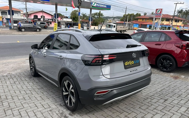 imagem-https://www.socarrao.com.br/sc-vehicle-images-prod/4380369/1792241806586-6e26d32a-bdd4-42cb-a914-901aed7999d4.jpeg