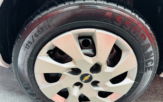 imagem-https://www.socarrao.com.br/sc-vehicle-images-prod/4380373/1792241895694-SU1HXzc2MjQuanBlZw.jpeg