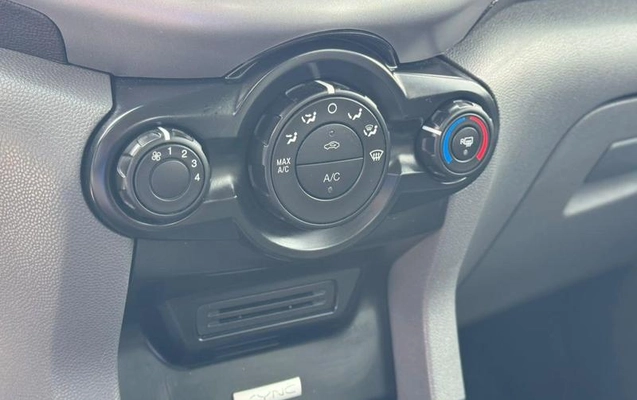imagem-https://www.socarrao.com.br/sc-vehicle-images-prod/4380386/1792697513600-8574742_8_B_c0b06bda0e.jpeg