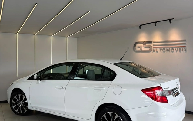 imagem-https://www.socarrao.com.br/sc-vehicle-images-prod/4380406/1792243062961-gb-fd7323d.jpeg