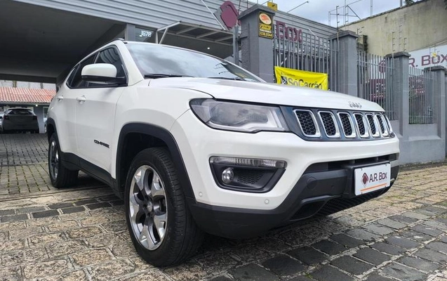 imagem-https://www.socarrao.com.br/sc-vehicle-images-prod/4380427/1792435702548-8580646_0_B_609d73a0cd.jpeg