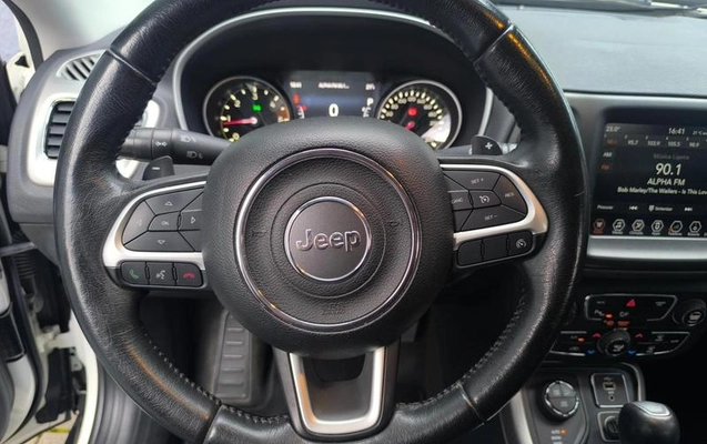 imagem-https://www.socarrao.com.br/sc-vehicle-images-prod/4380427/1792435702583-8580646_13_B_c831ced894.jpeg