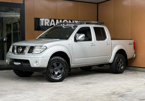 Nissan Frontier 2012 Prata — foto 1 de 3