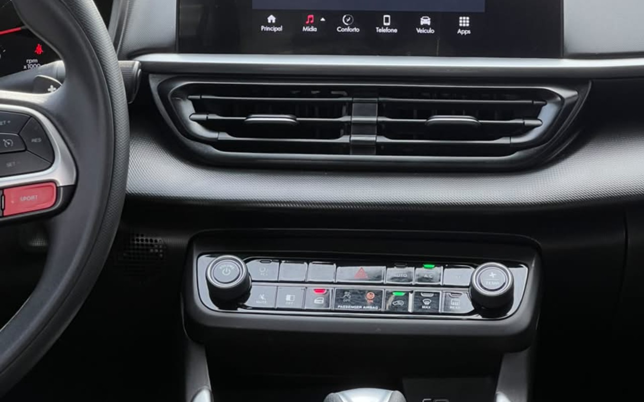 imagem-https://www.socarrao.com.br/sc-vehicle-images-prod/4380444/1792244588429-V2hhdHNBcHAgSW1hZ2UgMjAyNi0xMC0xNiBhdCAxNi40MS4wNyAoMSkuanBlZw.jpeg