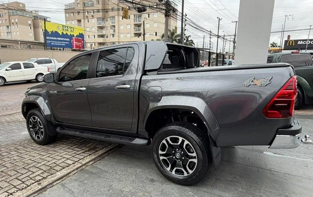 imagem-https://www.socarrao.com.br/sc-vehicle-images-prod/4380460/1792614566413-8580836_7_B_ec6a1521d4.jpeg