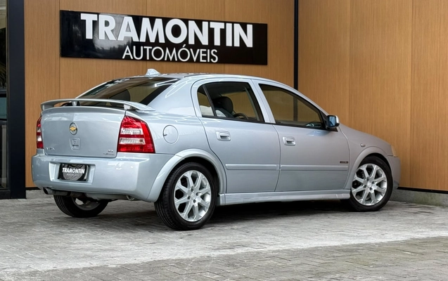 imagem-https://www.socarrao.com.br/sc-vehicle-images-prod/4380468/1792245516395-003_d656c6661c3e03cad17baec26ebe3089.jpg