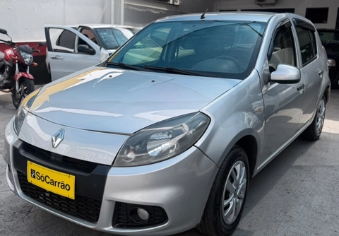 Renault Sandero 2014 Prata — foto 1 de 3