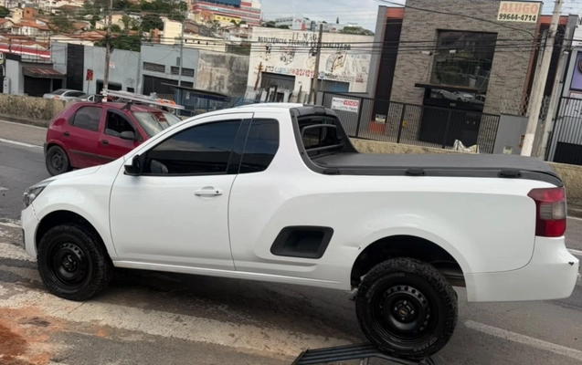 imagem-https://www.socarrao.com.br/sc-vehicle-images-prod/4380502/1792247263444-YWUxOTVlZTUtOWIxMC00YWZlLWJjMGEtYjlmNmM3NjJhMmUyLmpwZWc.jpeg