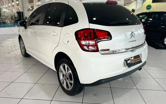 imagem-https://www.socarrao.com.br/sc-vehicle-images-prod/4380504/1792791808150-8552903_7_B_c2a959d71d.jpeg