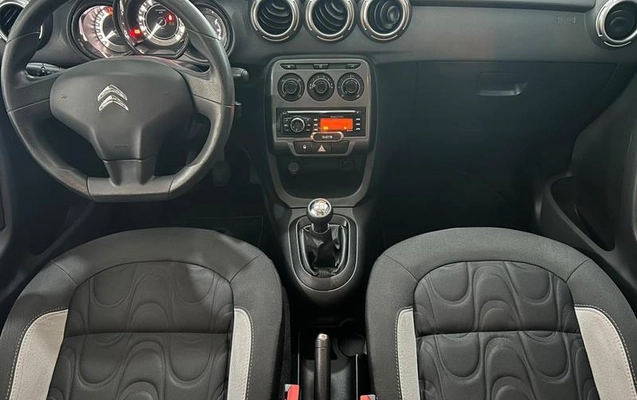 imagem-https://www.socarrao.com.br/sc-vehicle-images-prod/4380504/1792791808153-8552903_14_B_9c67fbf070.jpeg